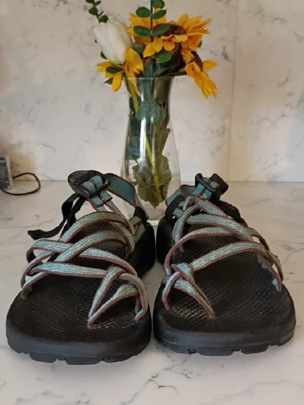 CHACO Women's Black Outdoor Strappy Sandals